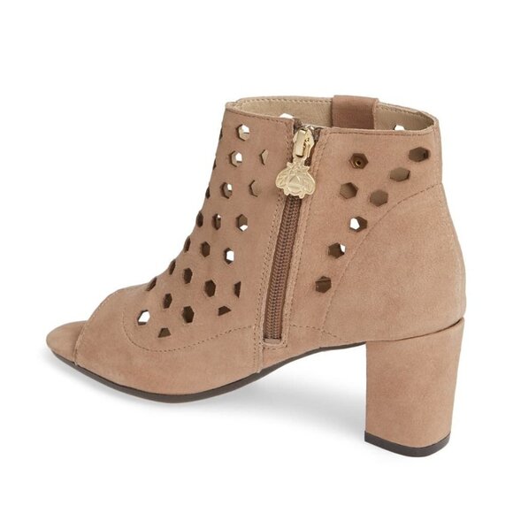 BETTYE Muller Leather "Finn" Peep Toe Bootie New - Picture 2 of 10